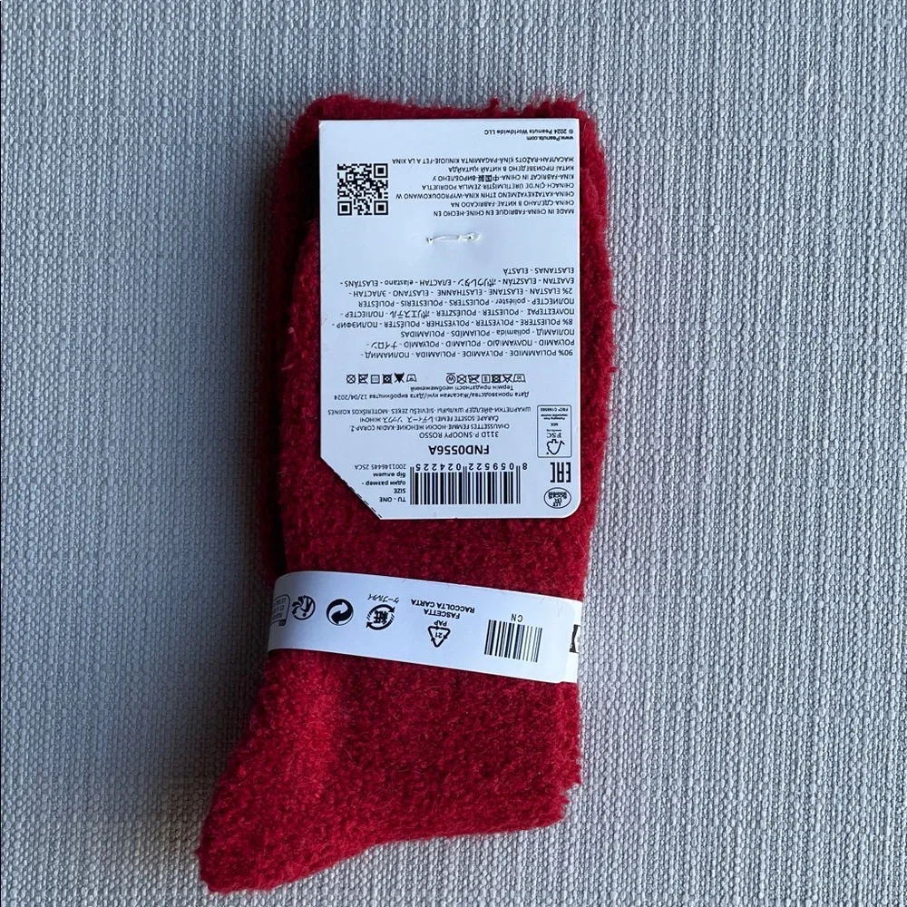 Calzedonia peanuts snoopy limited edition Red Fuzzy holiday Socks - one size